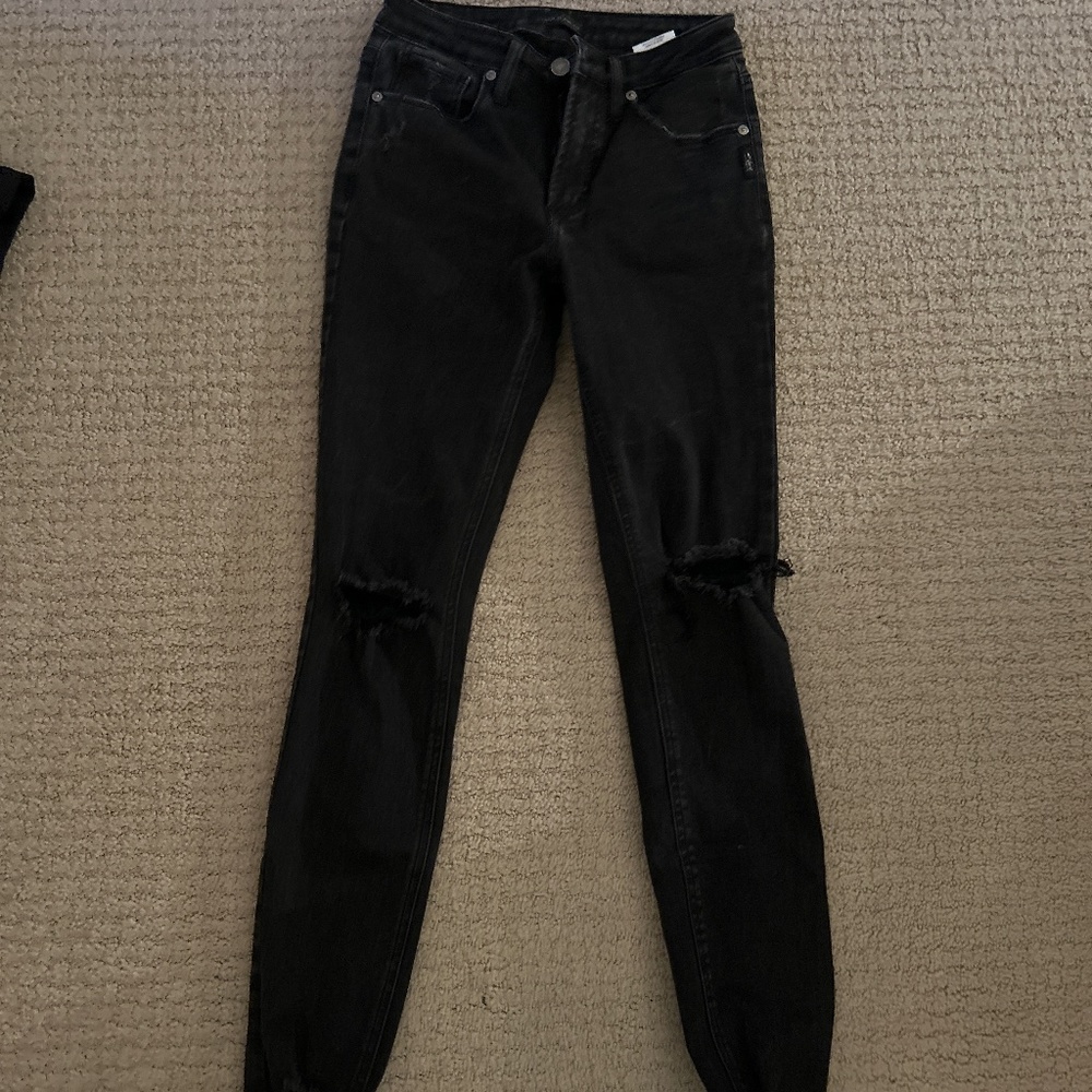 Silver Jeans Most Wanted Skinny Black distressed jeans